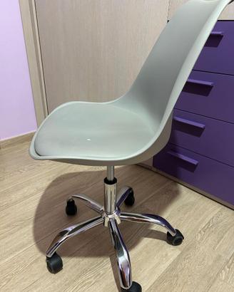 Sedia Minimal di Design per Ufficio o Cameretta