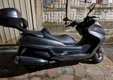 Yamaha magesty 400 
