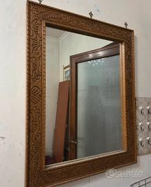 Specchio in legno fatto a mano