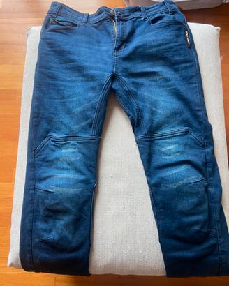 Pantaloni moto