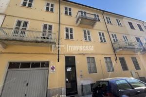 BILOCALE AUTONOMO CON CANTINA