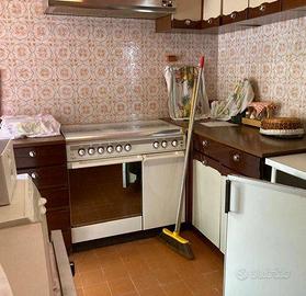 Villa di 150 m² con più di 5 locali e box auto a S