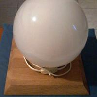 Lampade comodino a sfera opale cm. 18 base 25x25