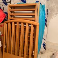 Lettino in legno