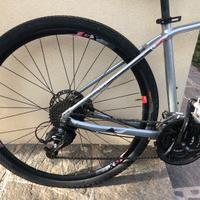 Bici Giant Roam Suntour