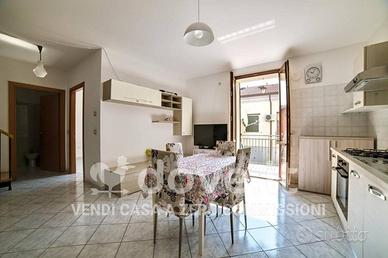 Appartamento Via F. Berardi, 37, 48024, Massa Lomb