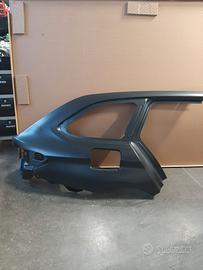 fianco posteriore BMW 530