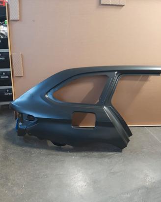 fianco posteriore BMW 530