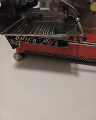 affettatrice Quick Mill rossa 