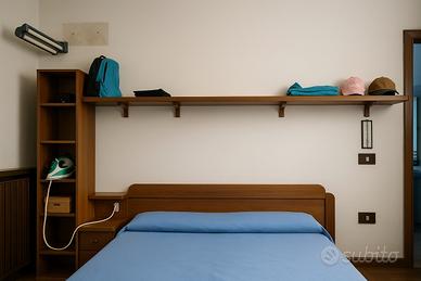 Camera da letto completa in legno