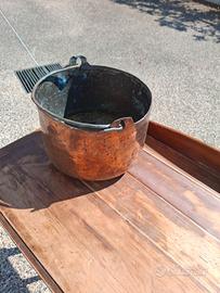 Antico paiolo in rame