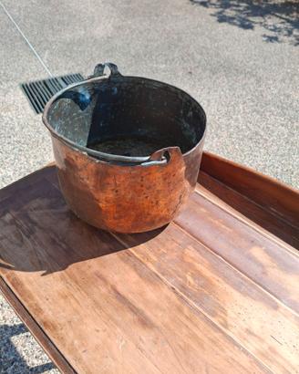 Antico paiolo in rame