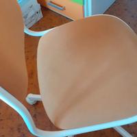 Scrivania con sedia per bambini