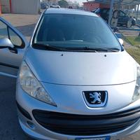 peugeot 207 per neo patentati 