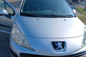 peugeot 207 per neo patentati 