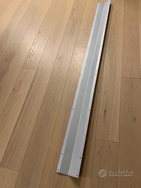 Passacavo per scrivania