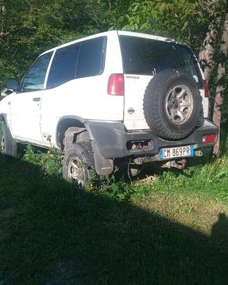 Terrano II 2.7TD - 1994 INCIDENTATO per ricambi