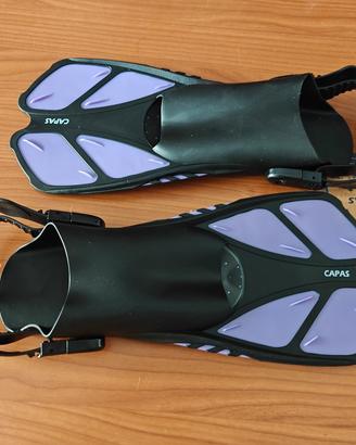 purple small/medium size Capas travel fins
