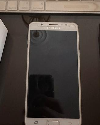 Samsung Galaxy J7