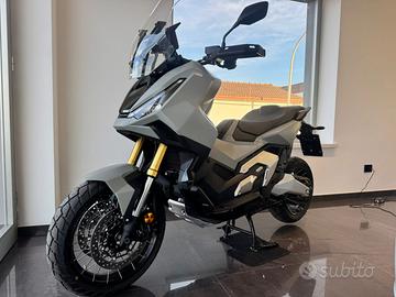 Honda xadv 750 grigio nardo opaco