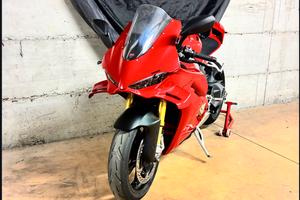 Ducati Panigale V4S 2025