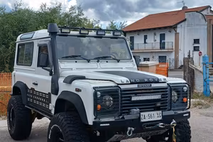 land rover defender TD5