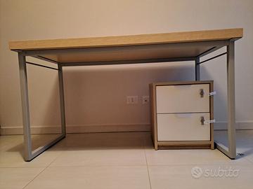 Scrivania e cassettiera