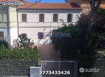 Abitazione a schiera su due livelli a falconara ma