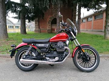Moto Guzzi V9 Roamer - solo 1.300km