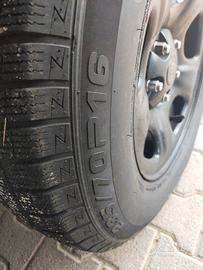 Cerchi jeep con gomme invernali 