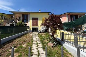 VILLA A SCHIERA A MOTTA VISCONTI
