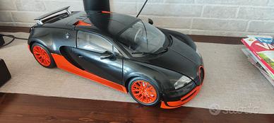 Modellino Bugatti Veyron scala 1:8