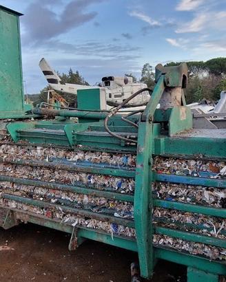 Pressa per carta da macero o plastica ompi presse