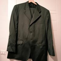 abito da uomo verde scuro