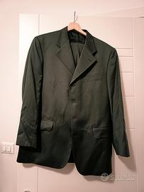 abito da uomo verde scuro