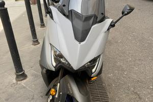 Yamaha T-max 560 2021 unic. Propr.