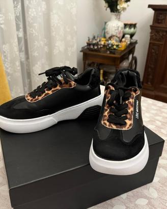 Scarpe Love Moschino semi nuove