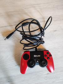 Numero due Controler per PlayStation 4 con cavo.