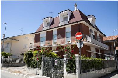 3 LOCALI A TORTORETO