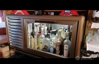 Vetrina da banco refrigerata in telaio cromato luc