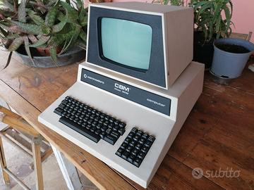 Sistema Commodore CBM 3032  con floppy 3040