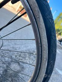 Bici bambina 24", B'TWIN con cestino posteriore