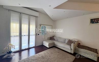 ST207 - APPARTAMENTO CON GIARDINO AL PRIMO PIANO