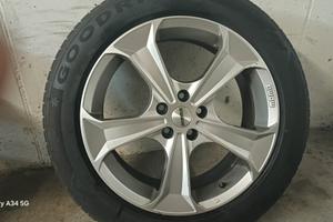 Cerchi Momo 5x108 18 pneumatici