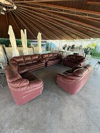 set di divani in vera pelle color bordeaux