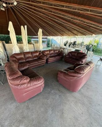 set di divani in vera pelle color bordeaux