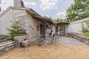 Casa indipendente di 108 m² con 4 locali e box aut
