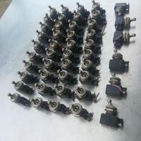 Piccoli Interruttori da Pannello Vintage