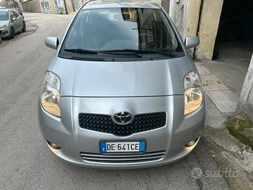 Toyota yaris  perfetta..