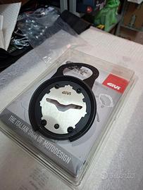 flangia tanklock Moto Guzzi v85tt 